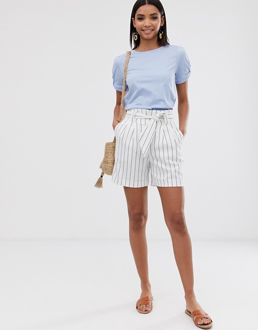 Warehouse tailored shorts in stripe