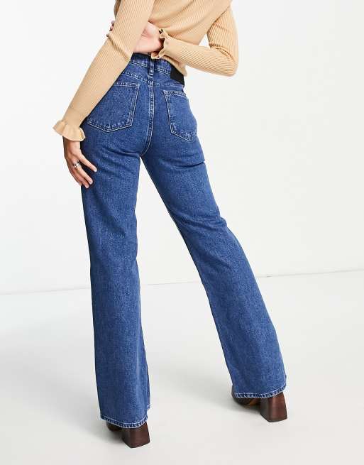 Waven fenn flare jeans in washed indigo, 2 of 4
