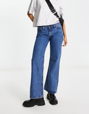 Waven low waist wide leg jeans in washed indigo 