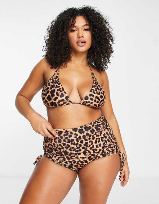We Are We Wear - Plusstorlek – Melissa – Djurmönstrad bikiniöverdel i trekantsmodell
