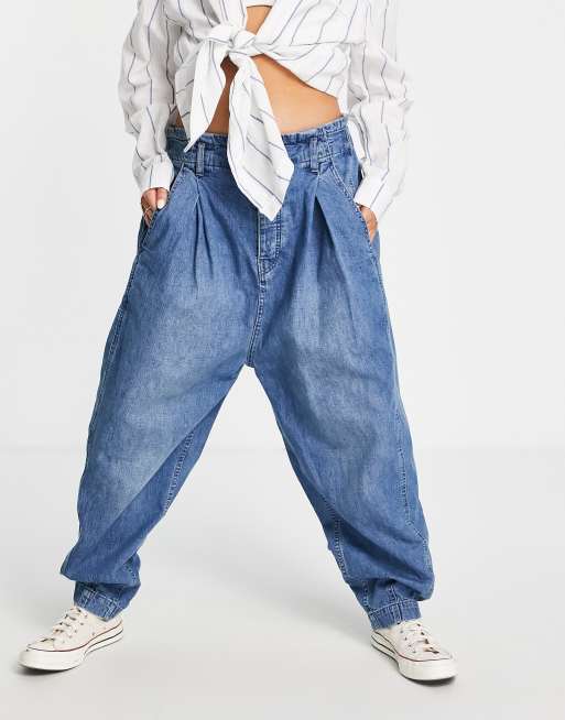 We The Free by Free People – Sawyer – Jeansy boyfriend o bardzo luźnym kroju w kolorze niebieskim z efektem sprania w stylu vintage