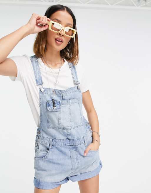 We The Free fra Free People baggy - Posede shortall-overalls i vintage-lys vasket denim