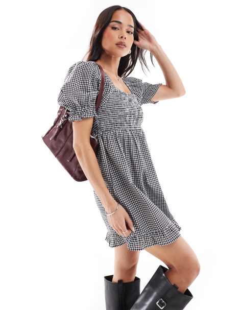 Wednesday's Girl - Aangerimpelde mini jurk met gingham ruit in zwart - view 1
