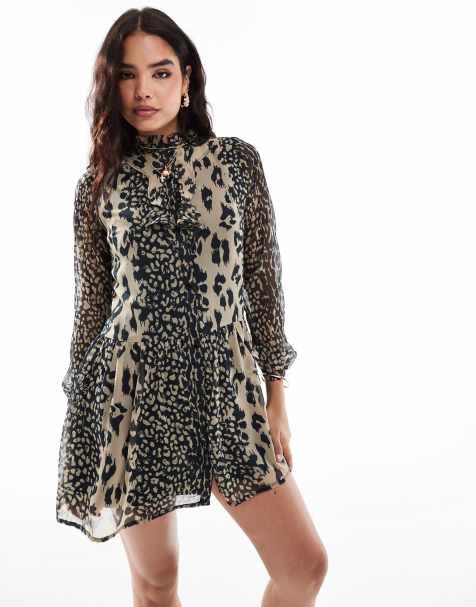 Wednesday's Girl - Aangerimpelde mini jurk met polka dot print in multi - view 1