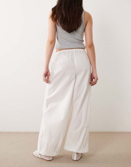 Wednesday's Girl balloon pants in white, 5 of 5