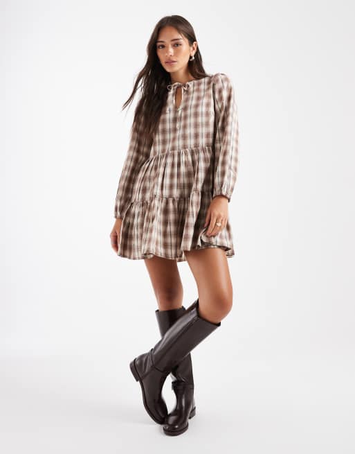 Wednesday's Girl – Beżowa luźna sukienka mini z wiązaniem w kratkę