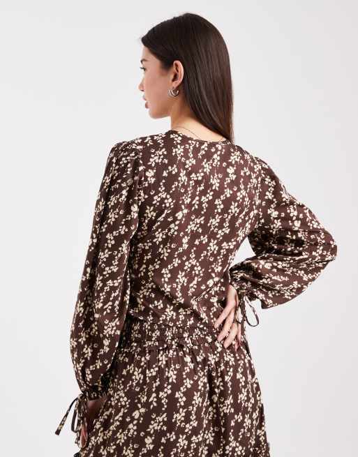 Wednesday's Girl - Blouse cache-cœur volantée à fleurs - Marron , 3 de 4