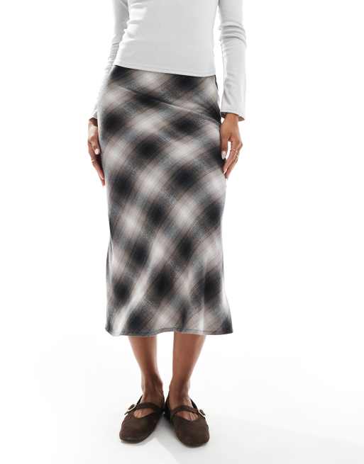 Wednesday's Girl blurred check midaxi skirt in multi, 2 of 5