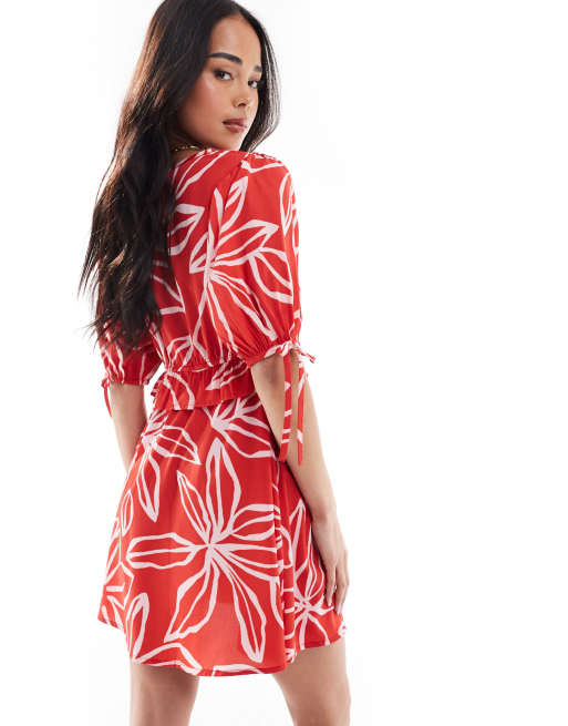 Wednesday's Girl bold bloom mini smock dress in red, 3 of 4