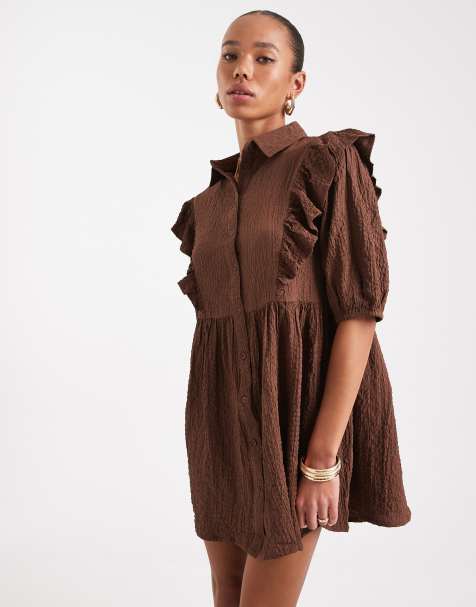 Wednesday's Girl - Brun smock-minikjole med flæsedetalje - view 1