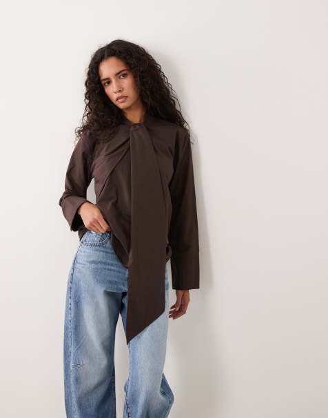 Wednesday's Girl camisa con detalle de bufanda en marrón oscuro - view 1