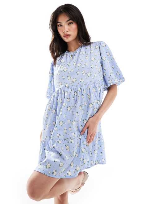 Wednesday's Girl - Chintzy - Aangerimpelde jurk met stroken en bloemenprint in blauw