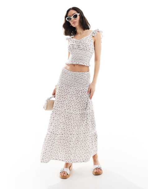 Wednesday's Girl chintzy floral shirred cami top in white - view 1