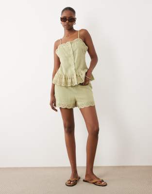 Wednesday's Girl Wednesdays Girl Co-ord Ruffle Edge Tie Waist Short In Green