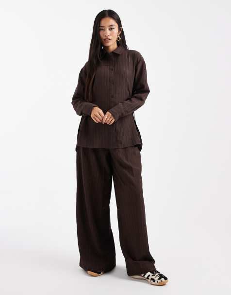 Wednesday's Girl - Co-ord set met getextureerd detail in bruin - view 1
