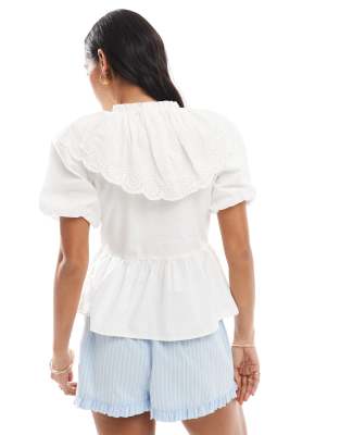Wednesday's Girl Collared Cotton Puff Sleeve Blouse