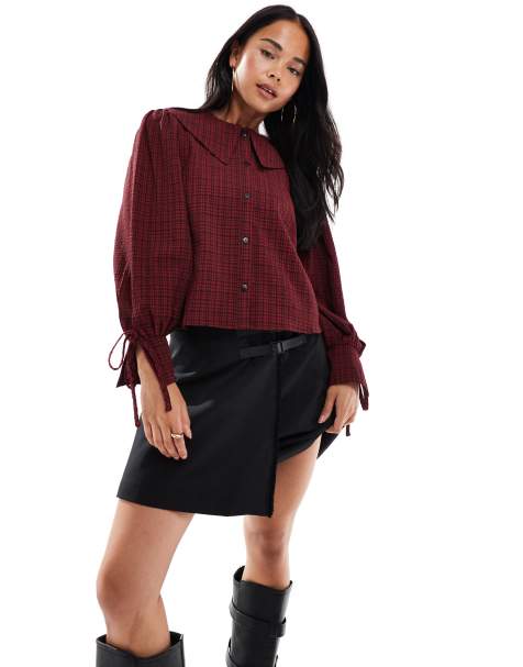 Wednesday's Girl crinkle textured collar detail cropped blouse in red - view 1