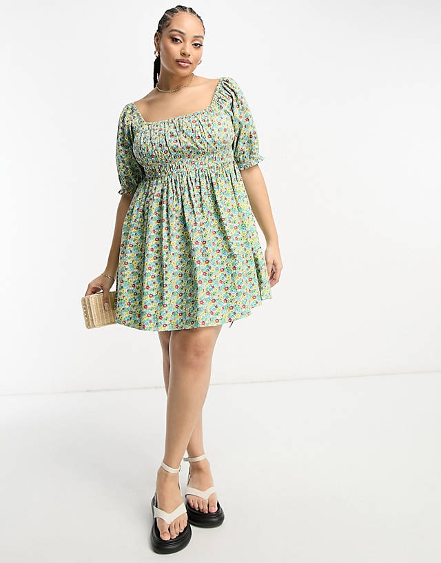 Wednesday's Girl Curve - ditsy floral puff sleeve smocked mini dress in green