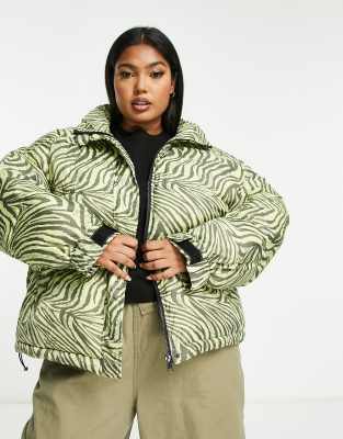 Wednesday's Girl Curve high neck puffer coat in green wavy tiger-Multi