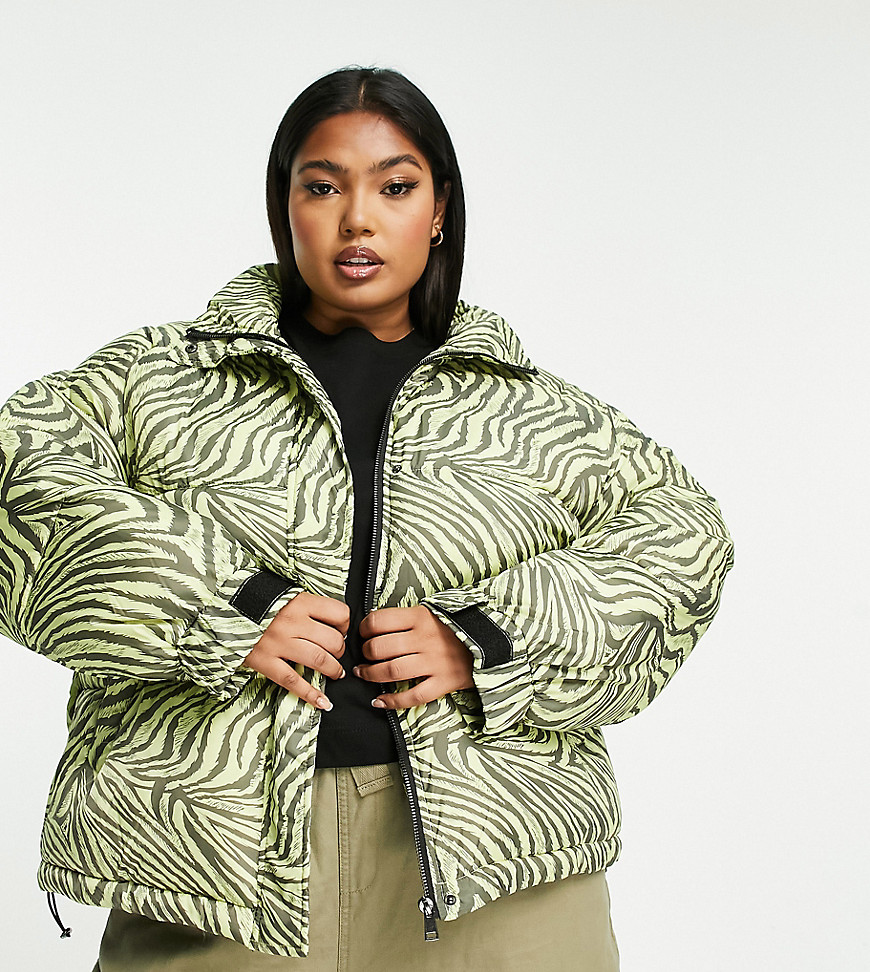 Wednesday's Girl Curve high neck puffer coat in green wavy tiger-Multi