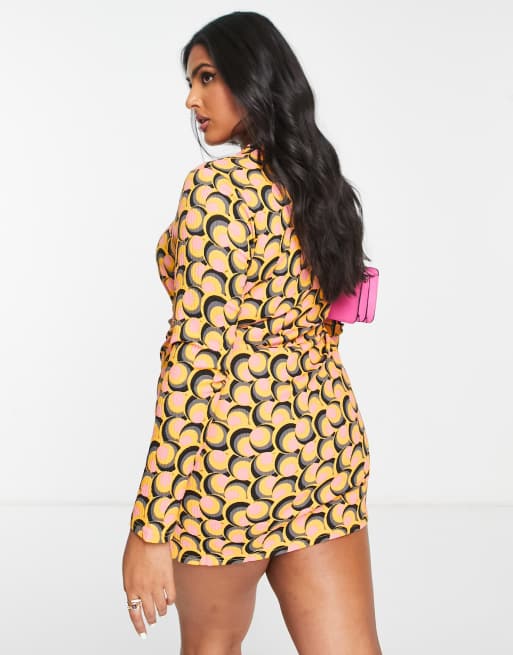 Wednesday's Girl Curve long sleeve bodycon dress in retro print