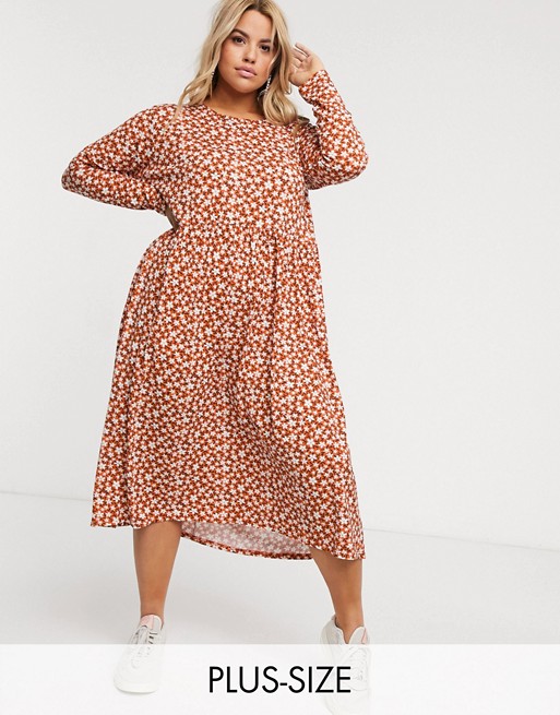 Wednesday's Girl Curve long sleeve midi smock dress in ditsy floral