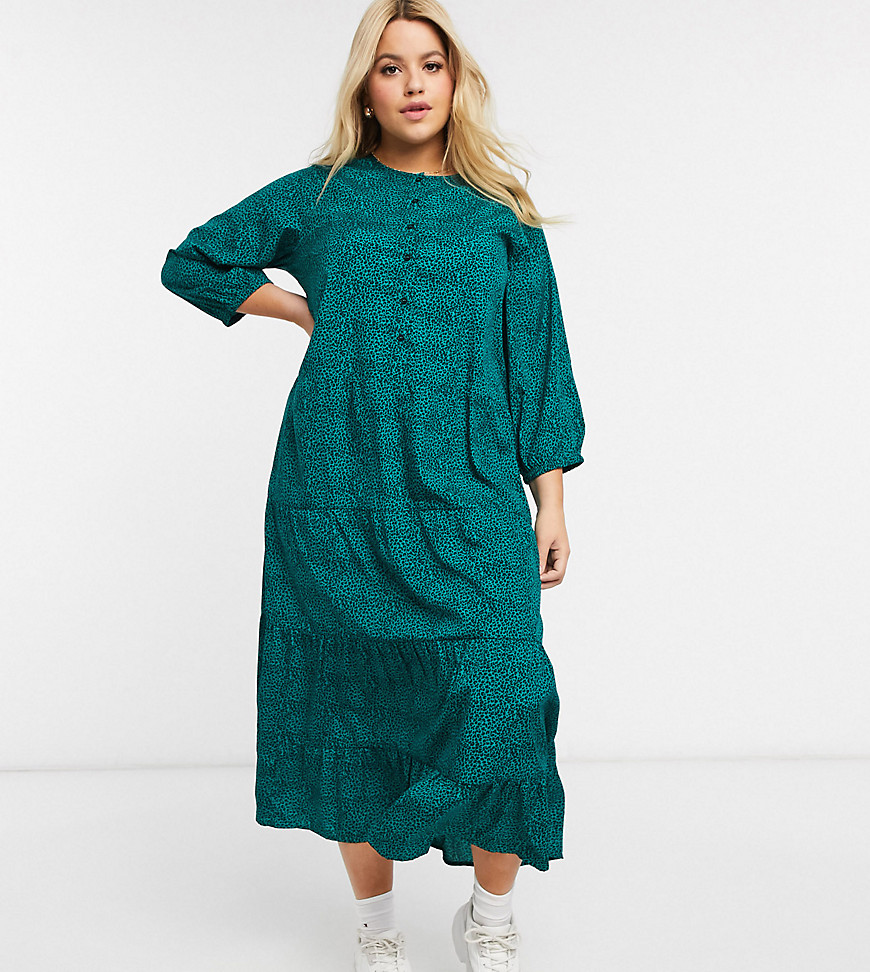 Wednesday's Girl Curve maxi shirt dress with tiered skirt in animal print-Green