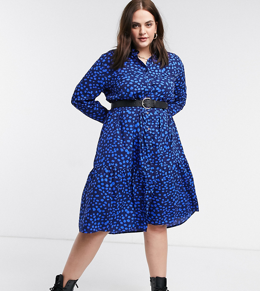 Wednesday's Girl - Curve - Midi-skjortekjole med lagdelt nederdel i tone-i-tone prikket plamageprint-Marineblå