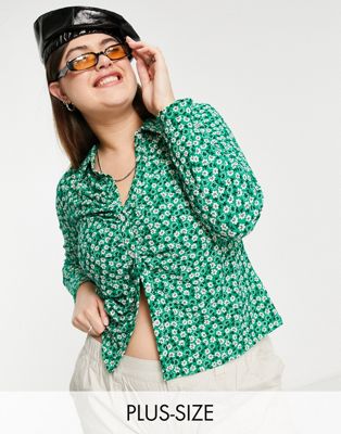 Wednesday's Girl Curve ruched front 90s jersey shirt in green ditsy floral