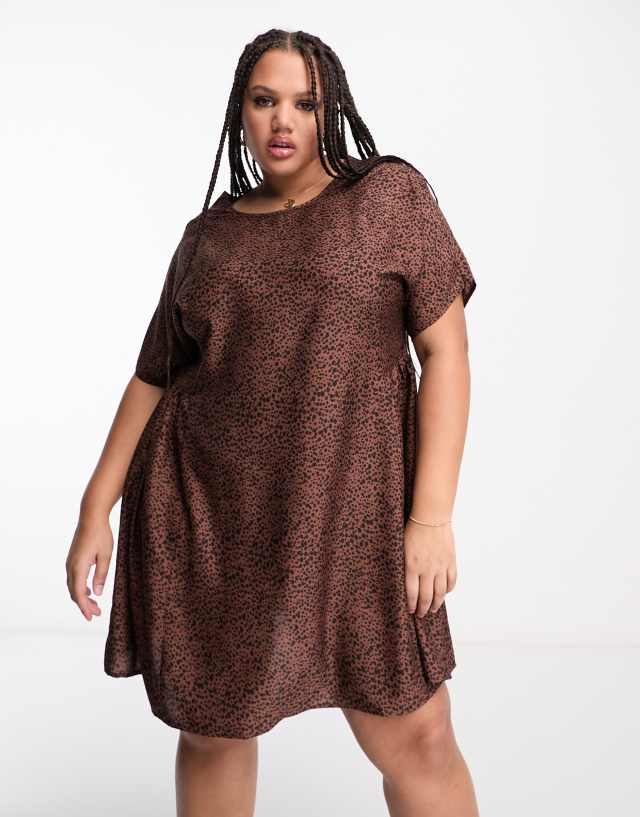 Wednesday's Girl Curve smudge spot mini smock dress in brown