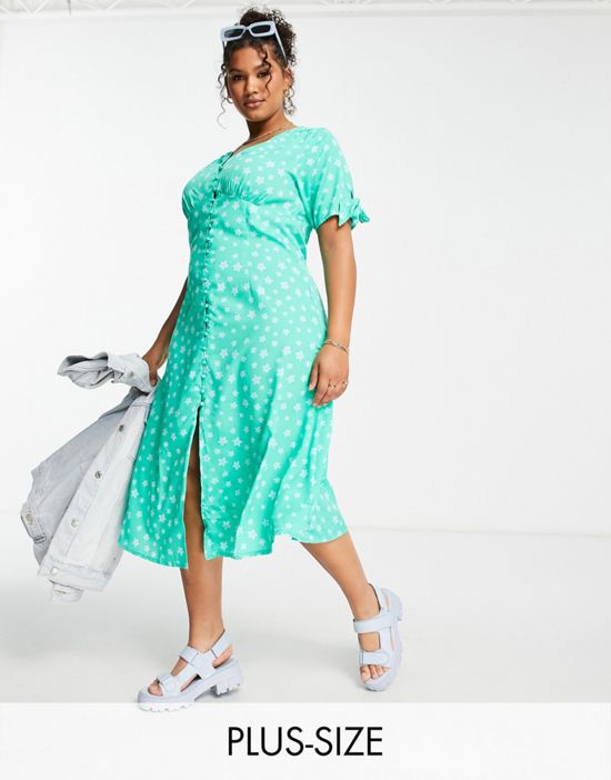 https://images.asos-media.com/products/wednesdays-girl-curve-v-neck-midi-tea-dress-in-green-floral/202510850-1-greenbluefloral?$n_550w$&wid=550&fit=constrain