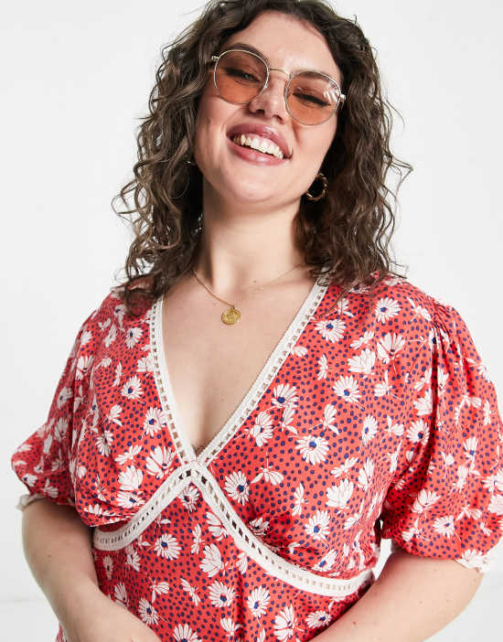 https://images.asos-media.com/products/wednesdays-girl-curve-v-neck-mini-tea-dress-with-ladder-detail-in-red-floral/202510825-2?$n_550w$&wid=550&fit=constrain