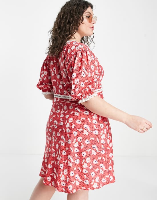 https://images.asos-media.com/products/wednesdays-girl-curve-v-neck-mini-tea-dress-with-ladder-detail-in-red-floral/202510825-3?$n_550w$&wid=550&fit=constrain