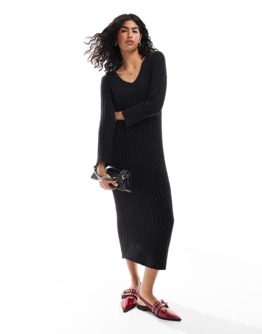 Wednesday's Girl – Czarna sukienka maxi oversize z puszystej przędzy