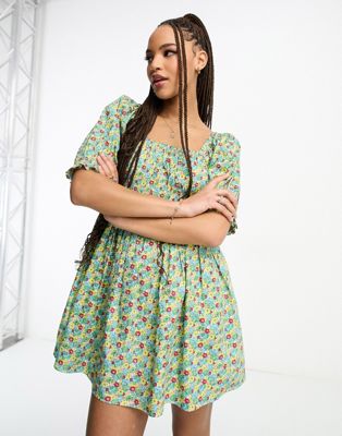 Wednesday’s Girl ditsy floral puff sleeve smocked mini dress in green