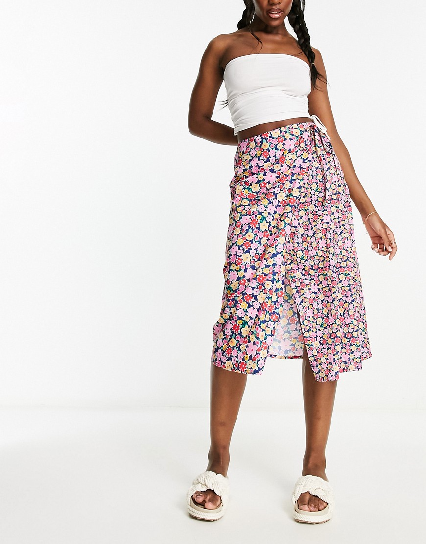 Wednesday’s Girl ditsy floral tie detail wrap skirt in pink