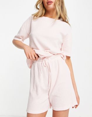 Lingerie et pyjamas Wednesday's Girl - Ensemble de pyjama avec short et t-shirt en tissu gaufré - Rose pastel