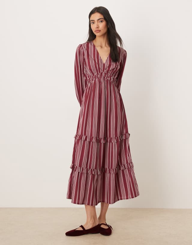 burgundy and white striped dress Wednesday's Girl - Floaty Midaxi - Women - Polyester - M attribute:embellishments:fringed Avanti Uomo French Cuff Number of Drawers|cl:3-Drawer Featuring burgundy and white