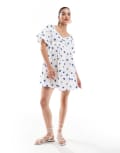 [Wednesday's Girl] Wednesday's Girl floral print puff sleeve mini smock dress in white and blue S White/blue