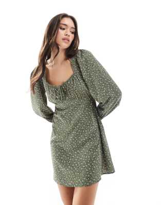 floral spot print long sleeve mini dress in green-Gold