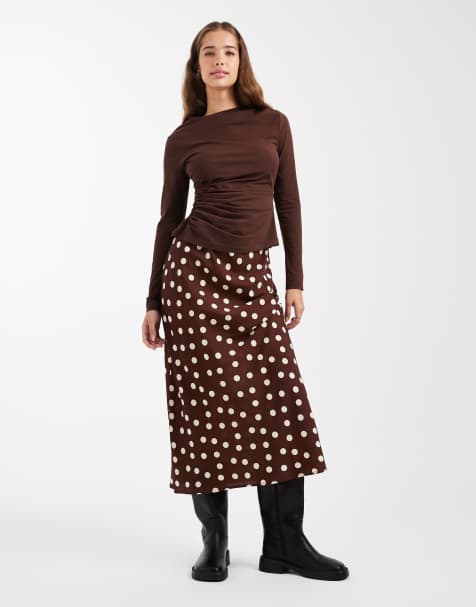 Wednesday's Girl – Gepunkteter Midirock in Braun mit A-Linien-Schnitt - view 1