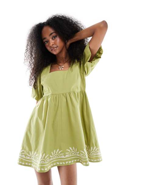 Wednesday's Girl - Gesmokte mini-jurk met textuur en pofmouwen in groen - view 1