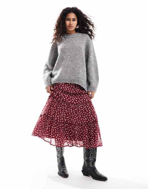 Wednesday's Girl – Gestufter Boho-Midirock in kräftigem Rot mit Blumenmuster