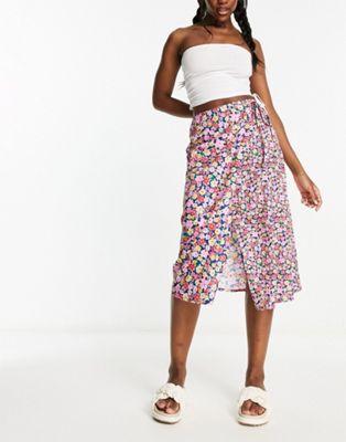 Wednesday's Girl ditsy floral tie detail wrap skirt in pink - ASOS Price Checker