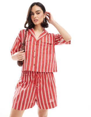 Wednesday's Girl - Kastige Hemdbluse in gestreiftem Rot, Kombiteil