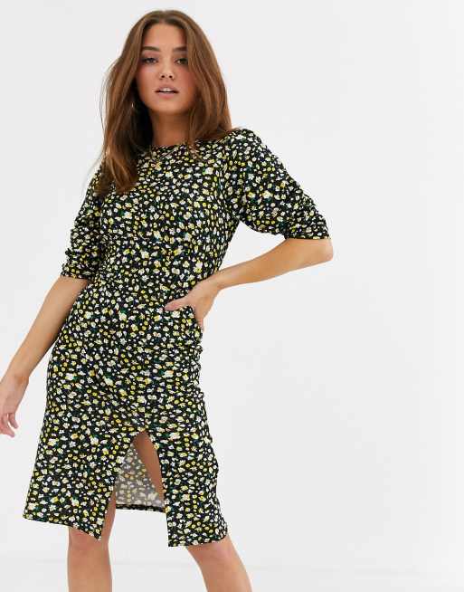 Wednesday's Girl – Kleid mit Puffärmeln und Vintage-Blumenmuster