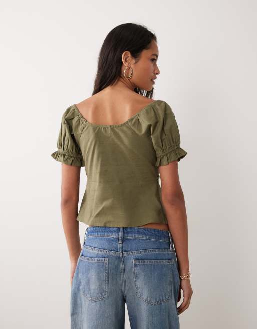 Wednesday's Girl kurzärmlige, locker fallende Bluse mit Spitzendetails in Khaki, 3 von 4