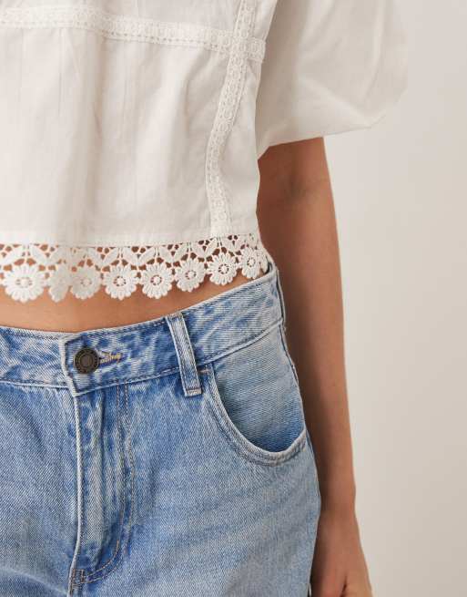 Wednesday's Girl – Kurzärmliges Oberteil in Weiß mit Spitzendetail, 2 von 4