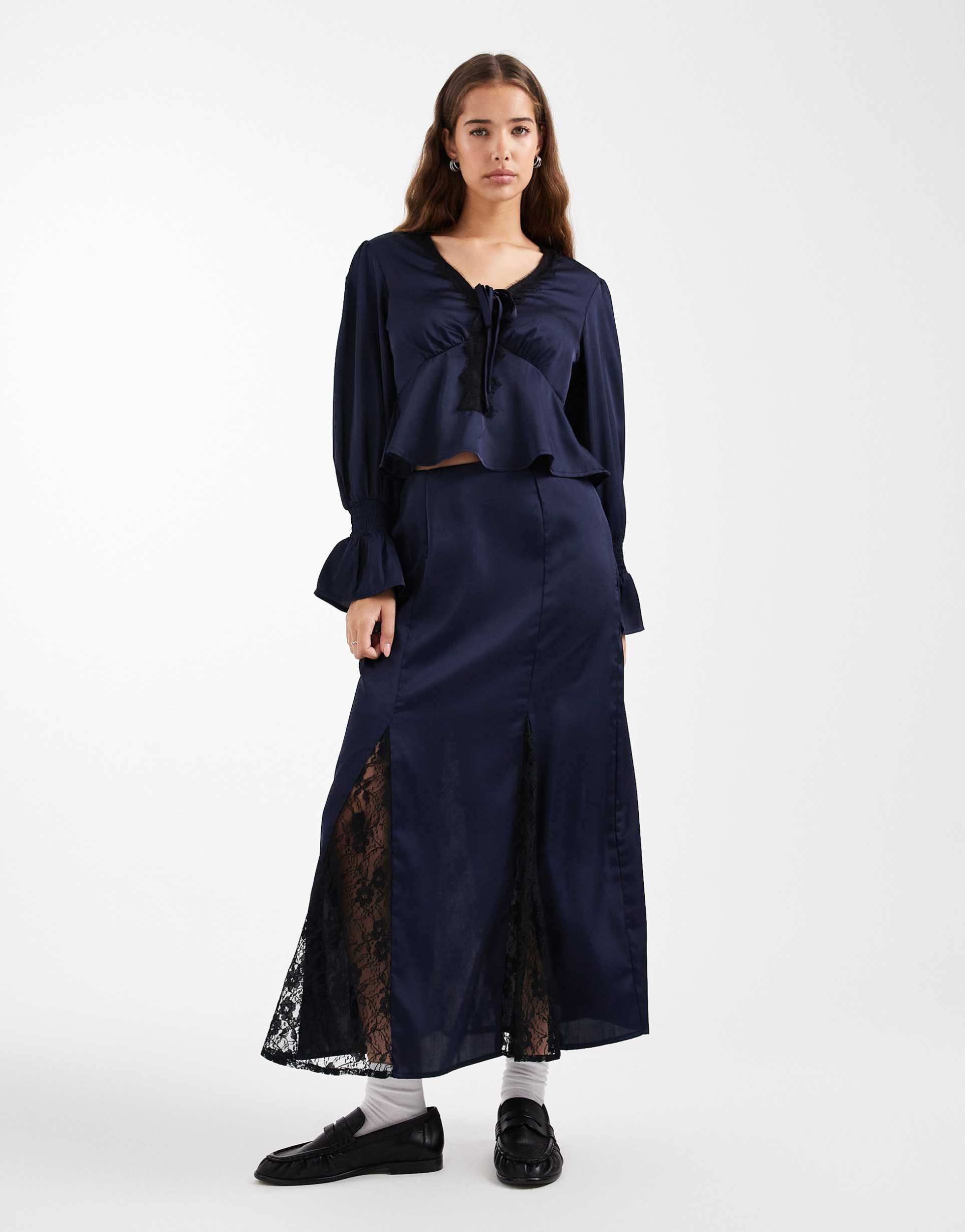 wednesday's girl lace insert midaxi skirt in navy