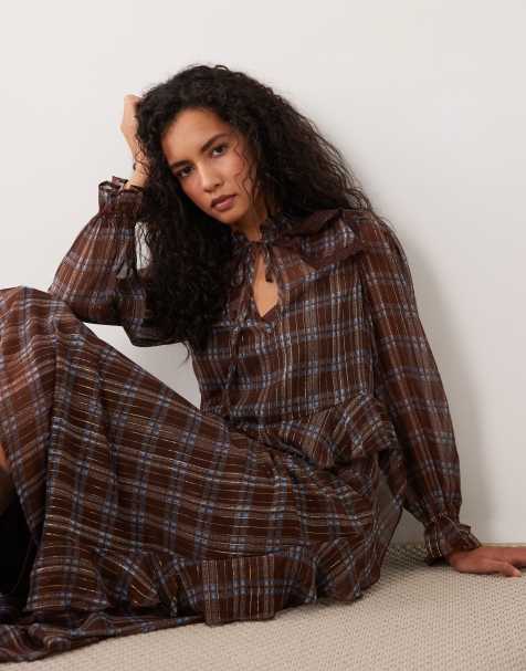 Wednesday's Girl långärmad midaxi-klänning med volang och spetsdetalj i brun tartan - view 1